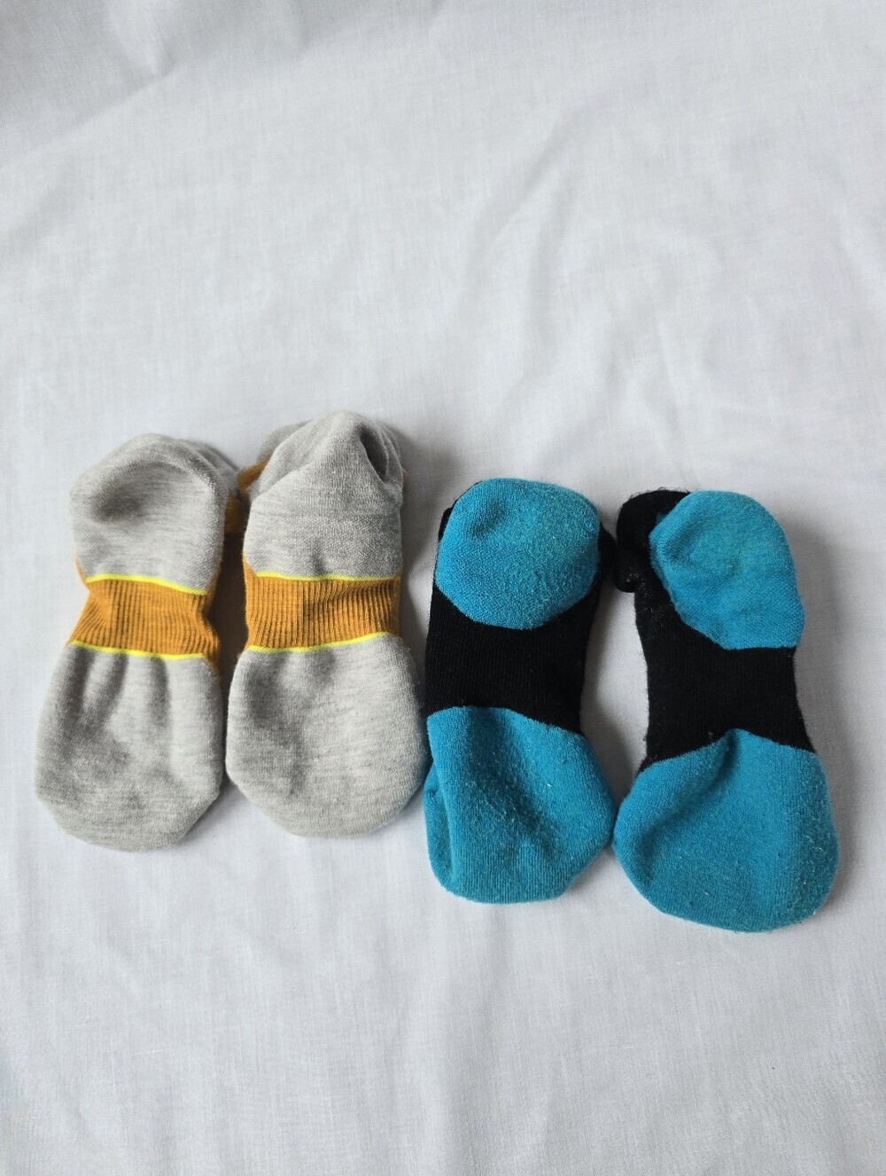 Smartwool▪️Run Low Ankle Socks Bundle- Mustard/Grey & Turquoise/Black - Picture 2 of 12